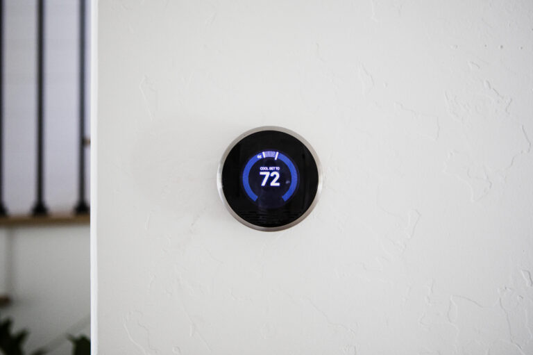 digital modern thermostat home TheHomeQuality