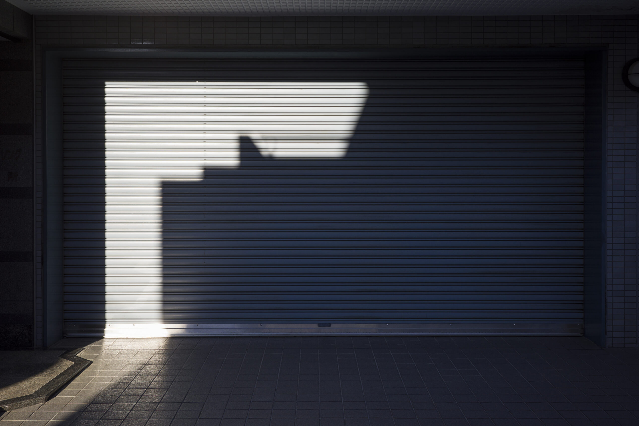 Insulated Garage Door: 7 Best Ways to Maximize Energy Savings (Proven Guide) 1 abstract minimal background with floor 1 scaled TheHomeQuality
